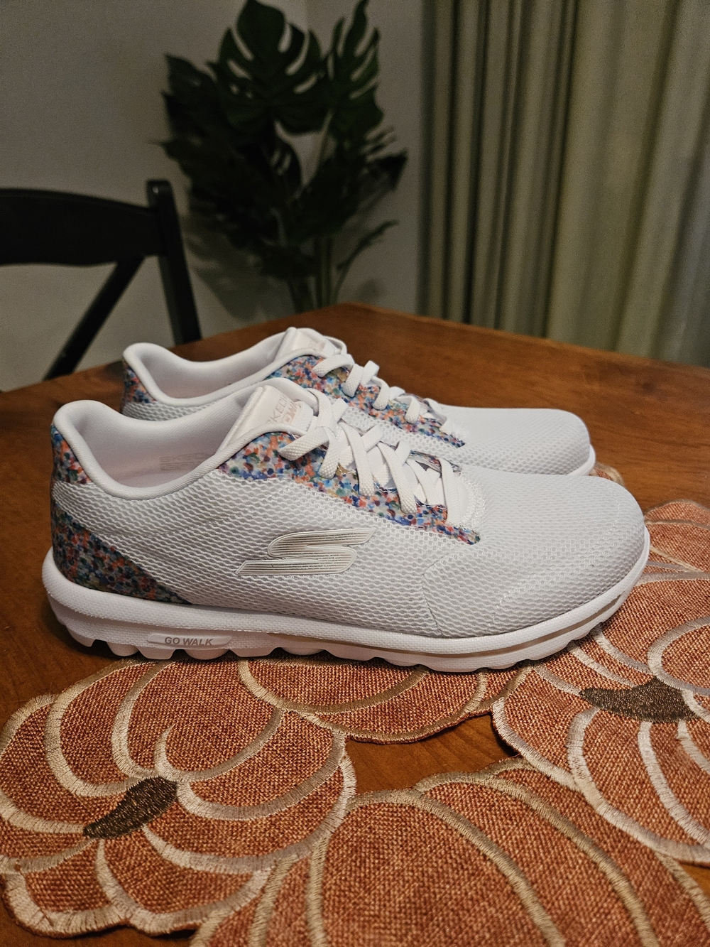 Skechers GOwalk White Women's Lightweight Walking Sneakers